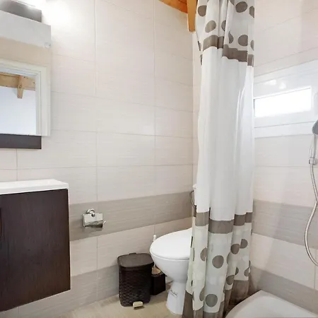 Yiannis Sea View 9 *