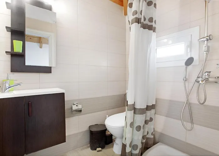 Yiannis Sea View 9 *