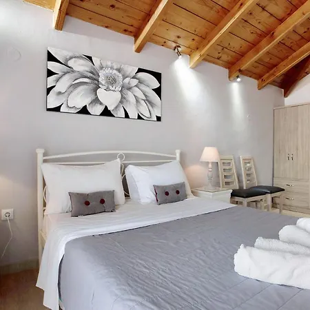Yiannis Sea View 9